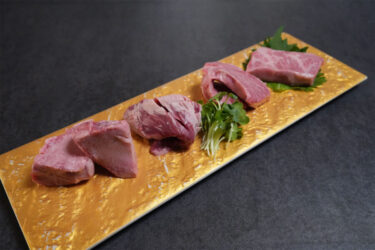 多彩な鉄板料理から定番の居酒屋メニューまで幅広く堪能♪ 鮮度の良い『鶏』『牛』『馬』揃っています！鉄板ばる　Ｆｕｒｕｆｕｒｕ食堂