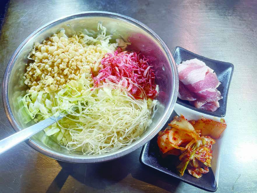 こなモン王国 店内・お料理