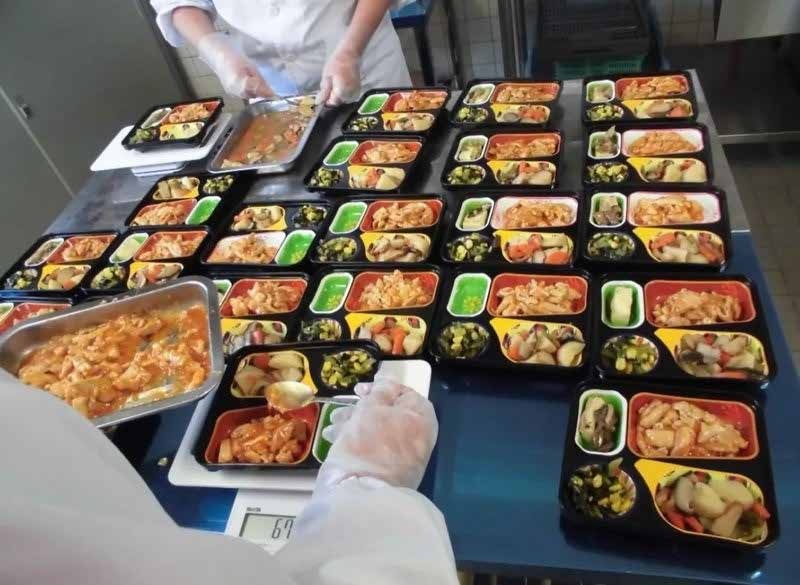 まごころ弁当 泉大津・忠岡店 店内・お料理